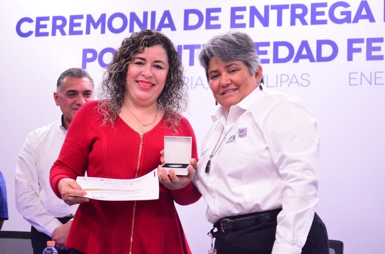 Reconoce gobierno de Tamaulipas a trabajadores de salud con años de antigüedad
