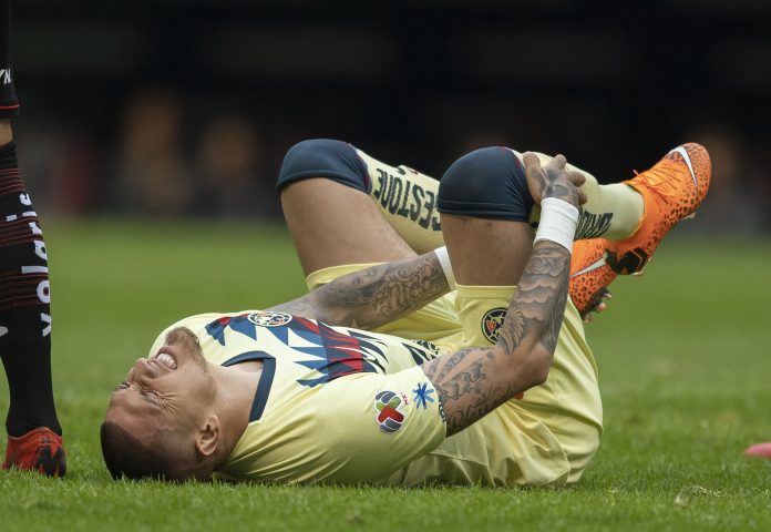 Una pesadilla: Castillo otra vez se lesionó y sería baja por tres meses