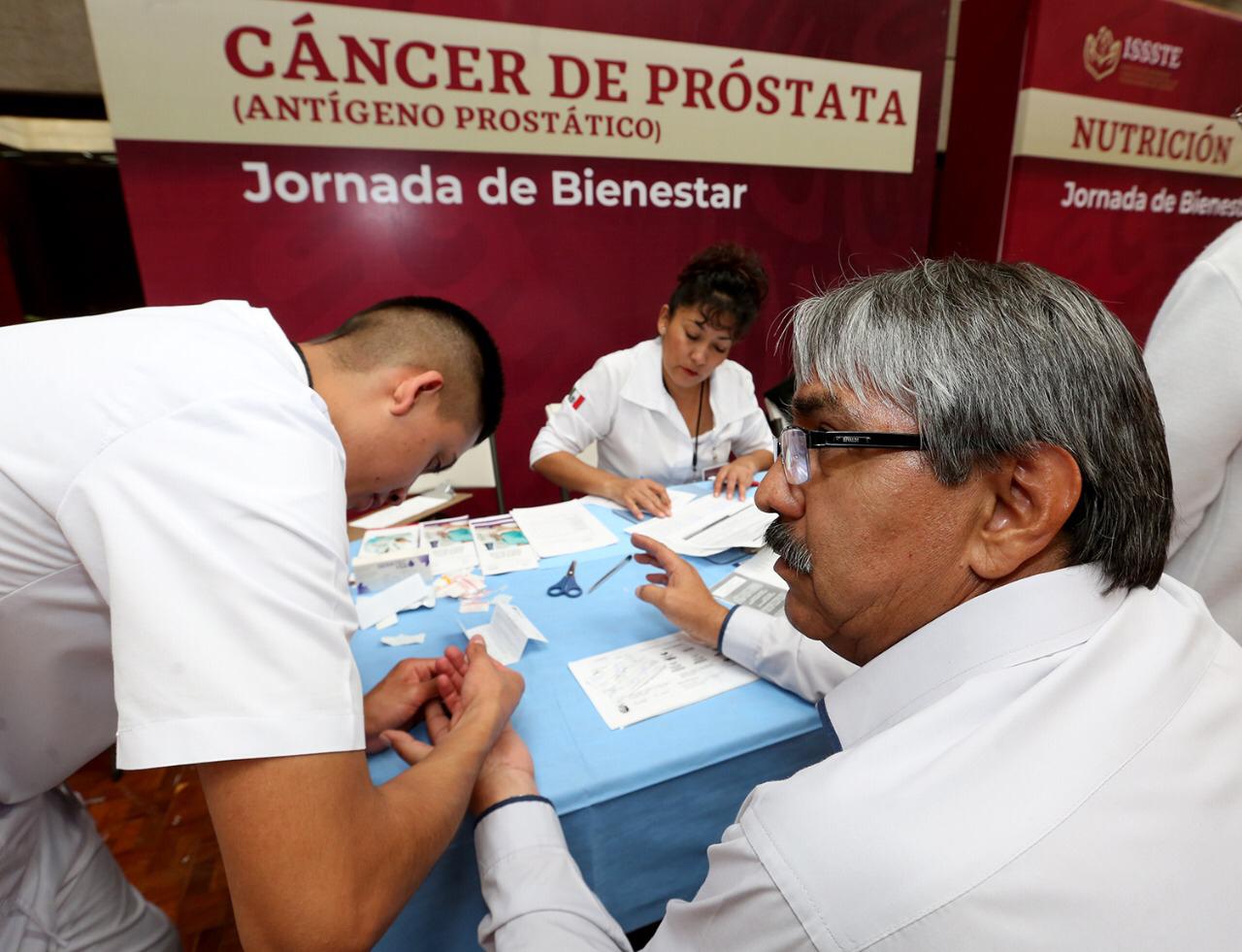 En México mueren más hombres que mujeres por infartos, cáncer y Sida: ISSSTE