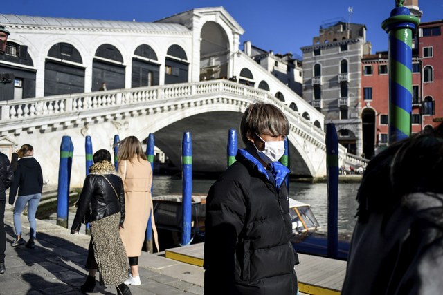 Logran científicos de Milán aislar versión del coronavirus de Italia
