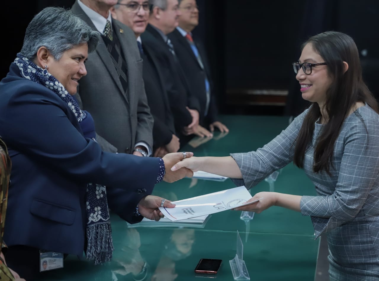 Egresa generación de médicos especialistas formados por el gobierno de Tamaulipas
