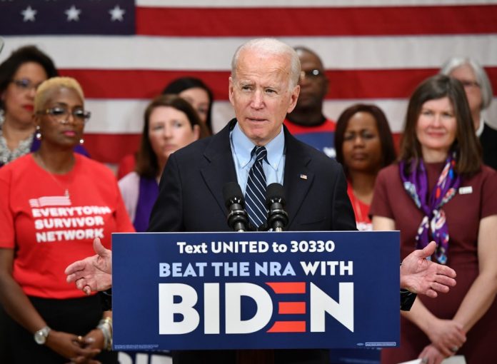 Joe Biden insultó duramente a un obrero en Michigan