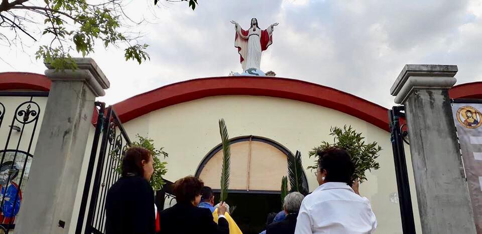 Párroco de iglesia Cristo Rey dije que enfermos de gripe si pueden ir a templos