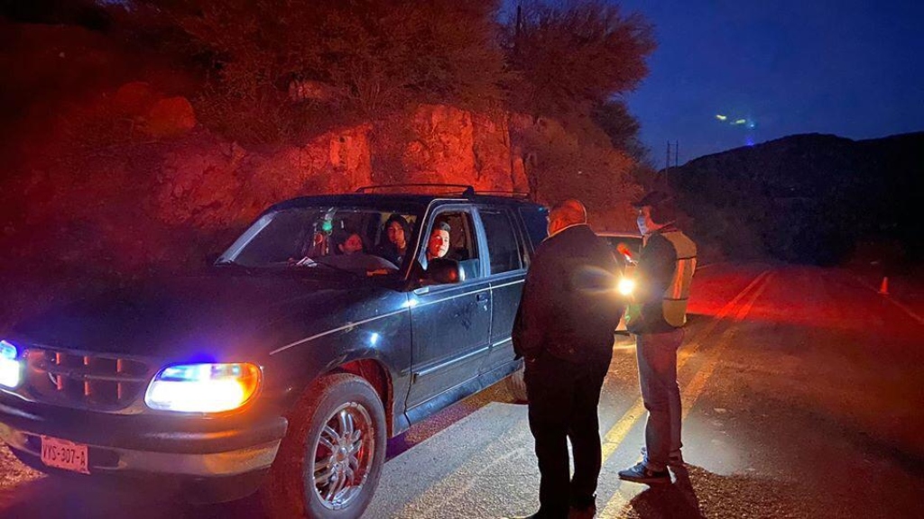 Alcaldesa del PAN de Sonora se pone por encima de AMLO con toque de queda
