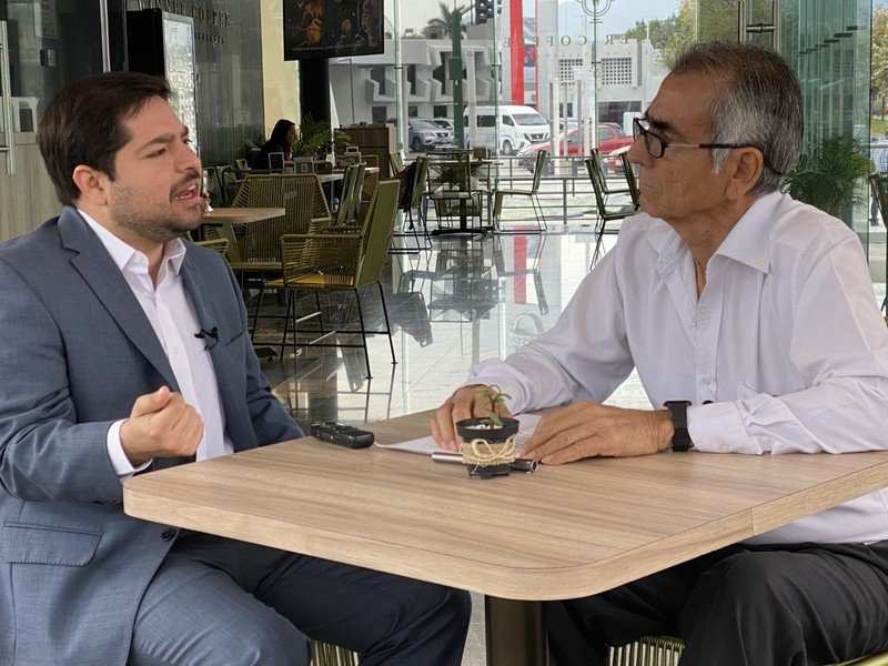 Luis Torre, el joven de ‘alma vieja’, de apellido polémico y su cosquilleo por la política