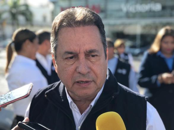 Enoja a Gómez Monroy que ‘supongan’ que SET se ‘clava’ dinero de maestros