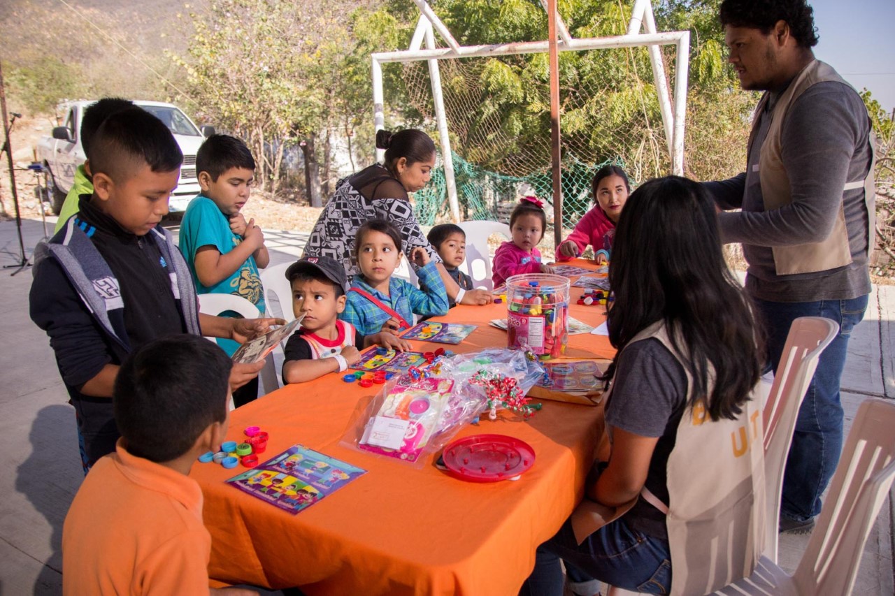 Activa UAT brigadas de servicio social en colonias de Ciudad Victoria