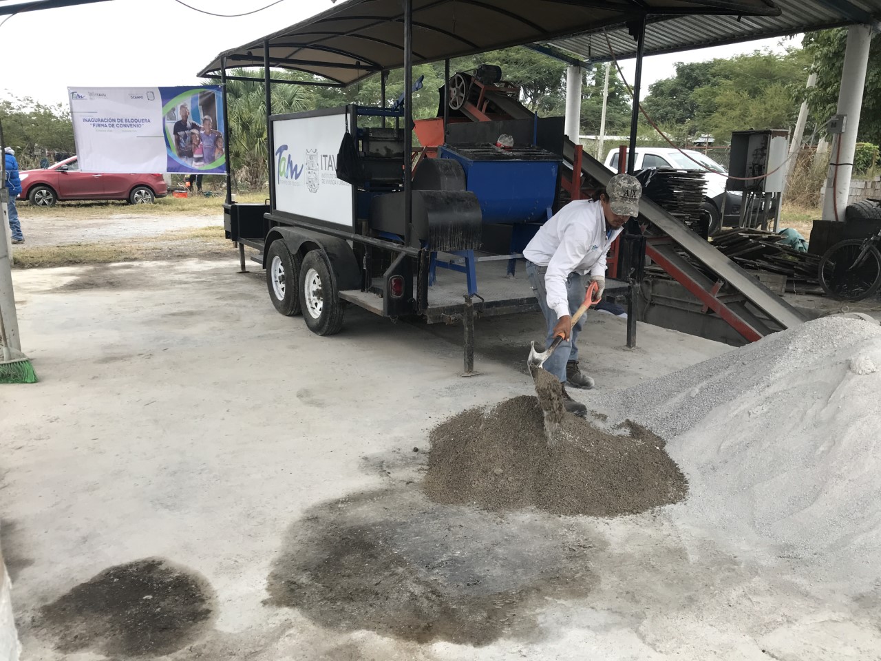 Ayudan a construir viviendas a familias de escasos recursos de Tamaulipas