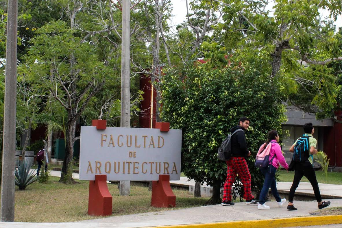 Aspirantes a la FADU-UAT disponen del registro en línea
