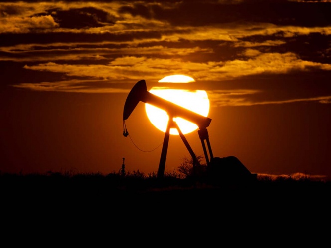 Cae precio del petróleo venezolano a niveles históricos