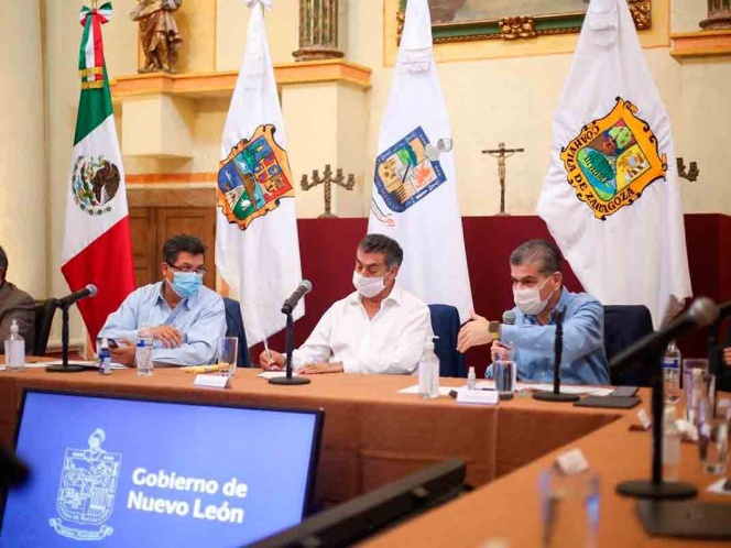 Prohíben gobernadores  viajes ‘no esenciales’ entre Tamaulipas, Coahuila y Nuevo León