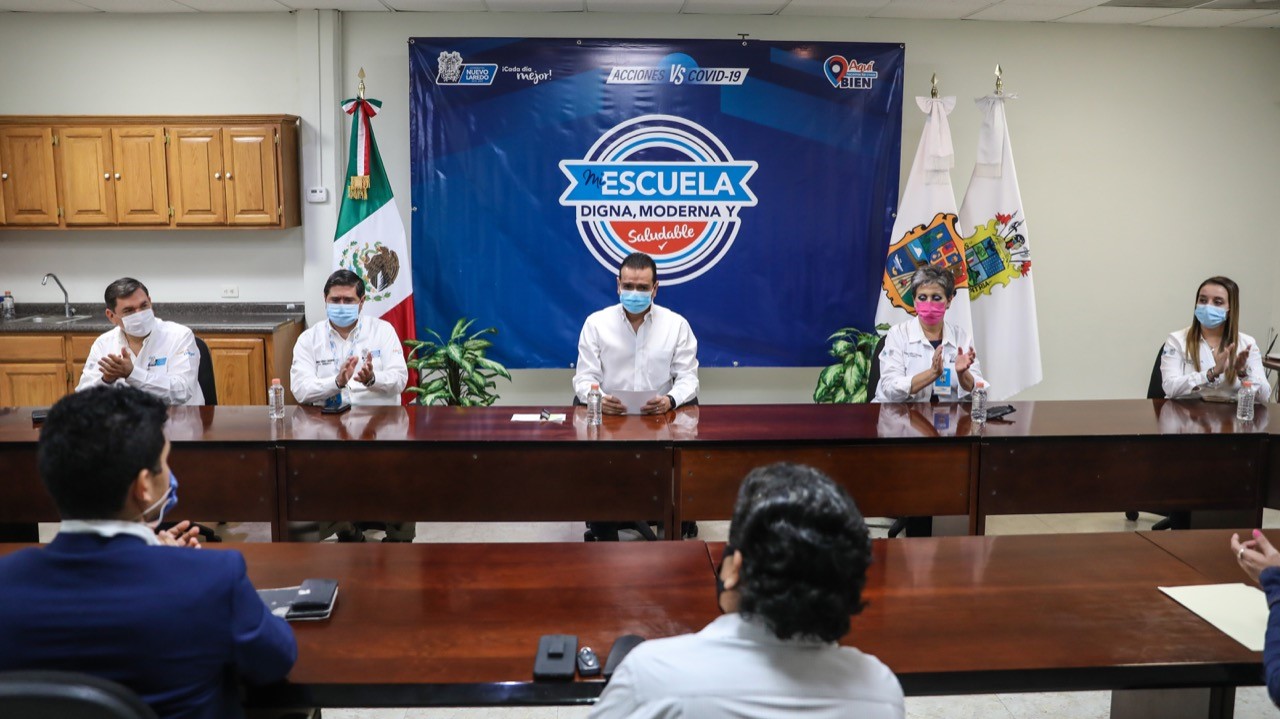 Mejora Rivas equipamiento de cuatro primarias y un kínder de Nuevo Laredo
