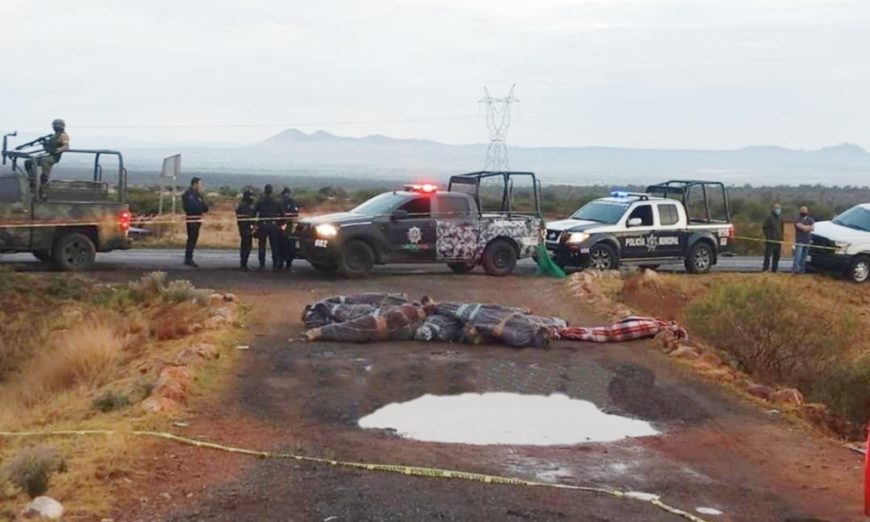 Encuentran 14 cuerpos encobijados en tramo de la carretera Zacatecas-Durango