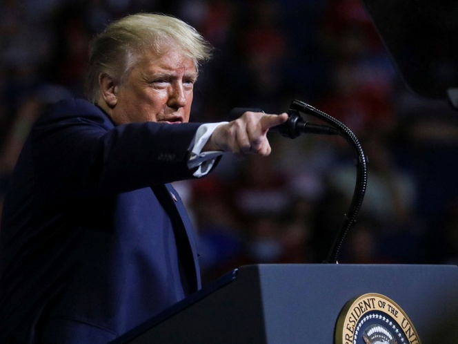 Trump prohíbe entrada de trabajadores extranjeros; bloquea visas H-1B, H-2B y L-1