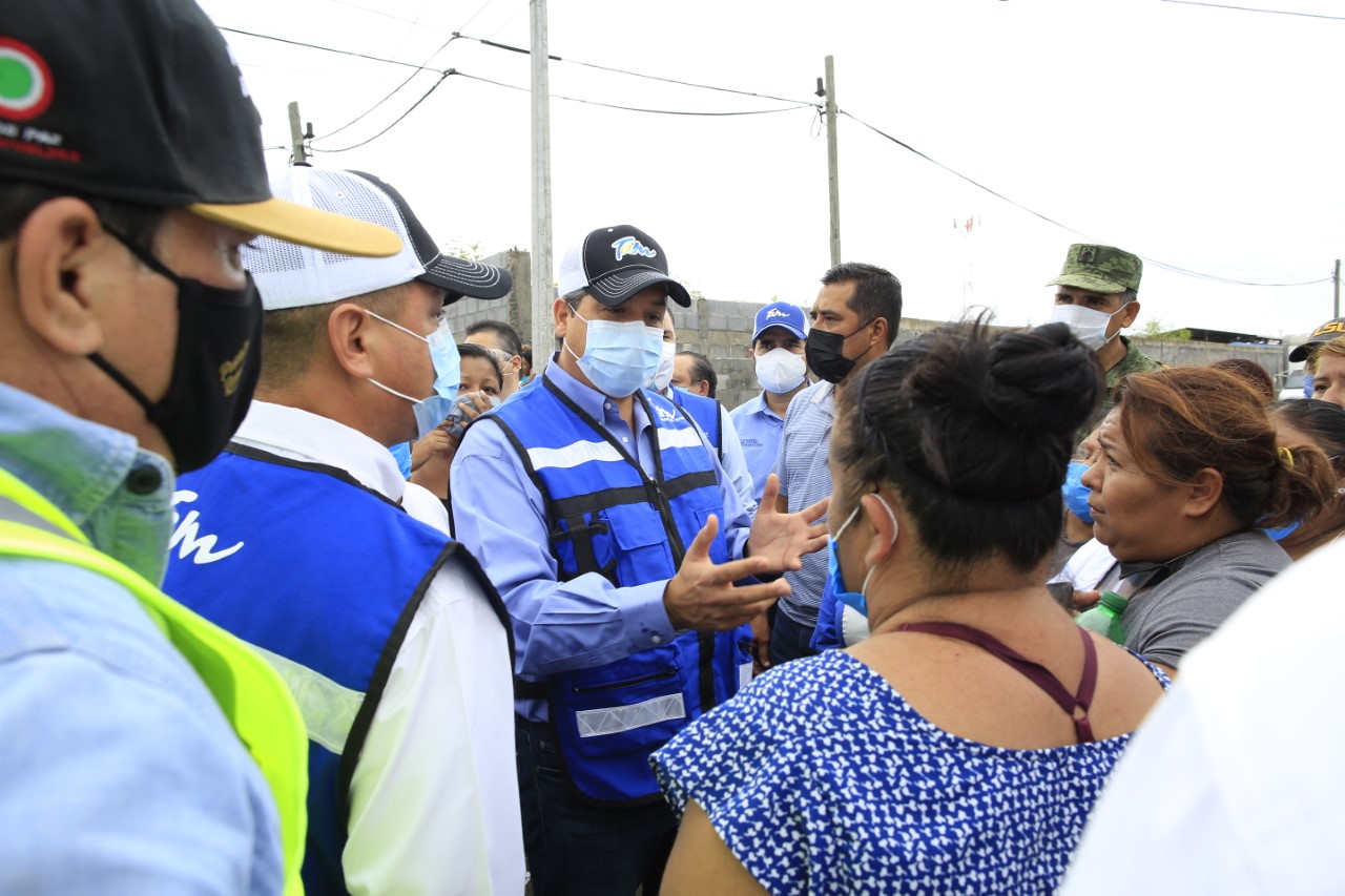 Firma gobernador solicitud de declaración de emergencia y desastre para pedir apoyo de FONDEN