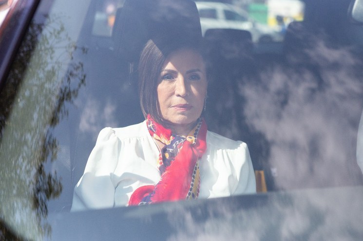 Niega tribunal nuevo amparo a Rosario Robles y tendrá que seguir en la cárcel
