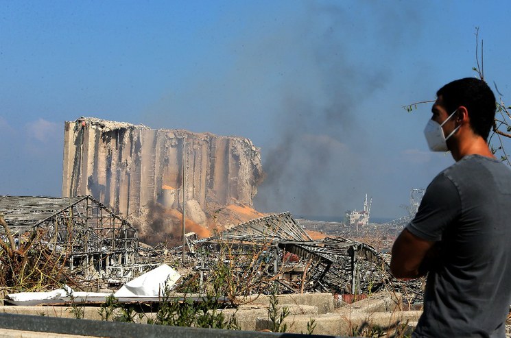 Cerca de la mitad de Beirut quedó destruida; hay unas 300 mil personas sin techo