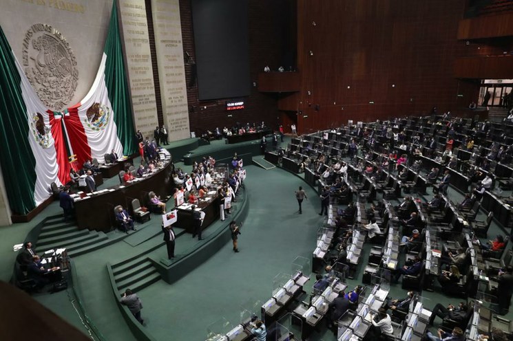Con 420 votos a favor la Cámara de Diputados aprueba acotar el fuero presidencial