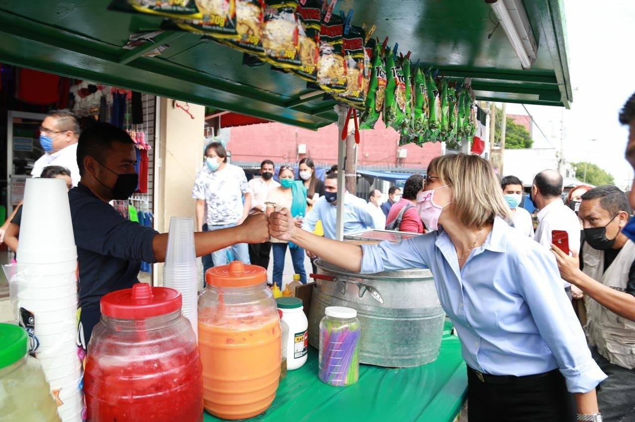 Ciudadano de Victoria exhibe a Pilar Gómez como una engañabobos profesional