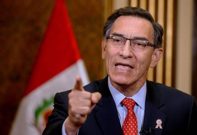 Aprueban proceso para destituir por corrupción al presidente de Perú Martín Vizcarra