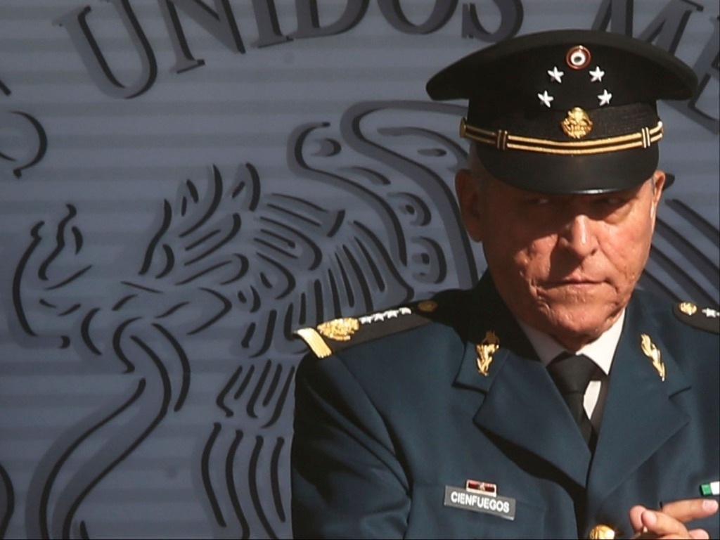 Desde una celda el general Cienfuegos se declara no culpable de cargos abrumadores