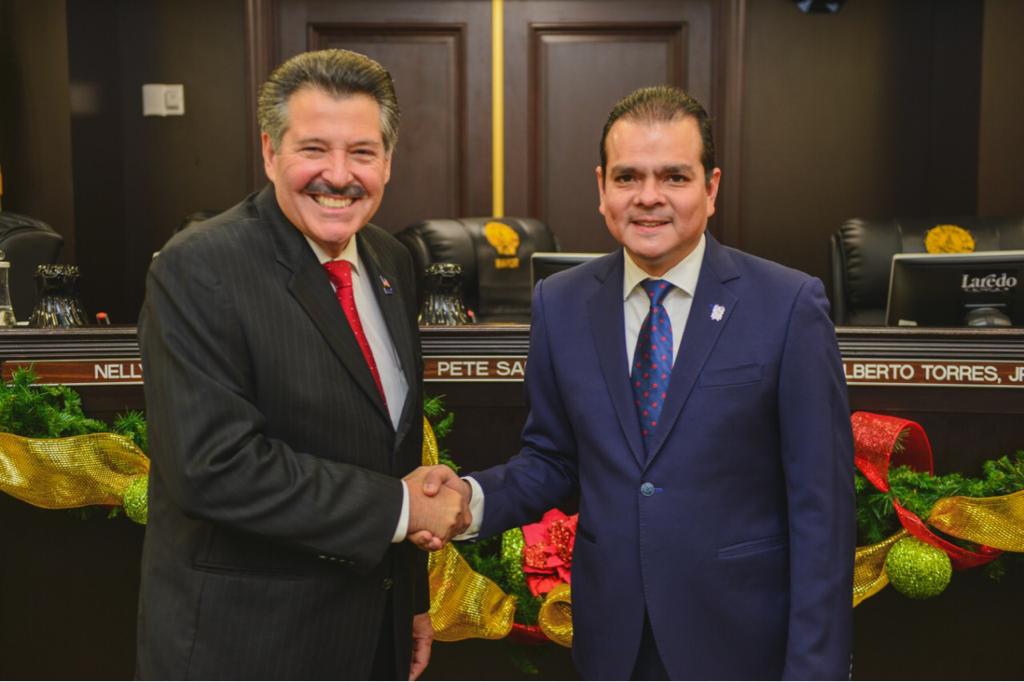 Buscan Rivas, Saenz y empresarios destrabar problemáticas en puentes