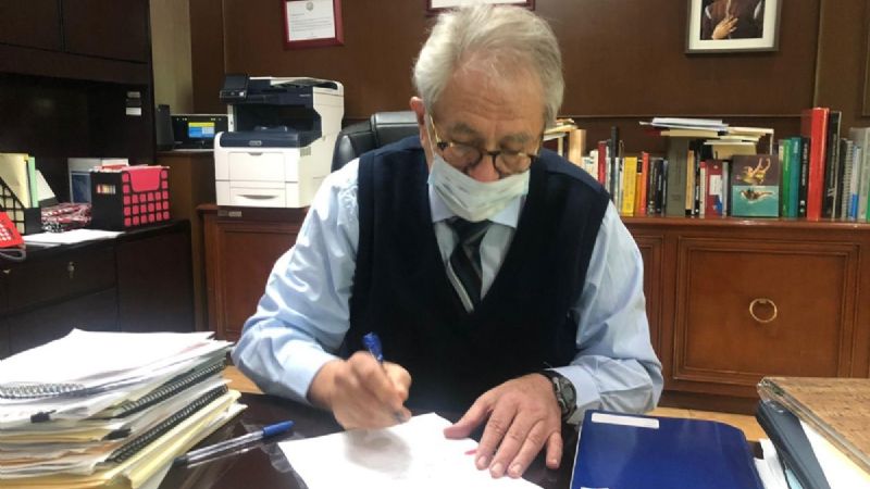 Firma México convenio con Pfizer para comprar 34.4 millones de vacunas contra Covid-19