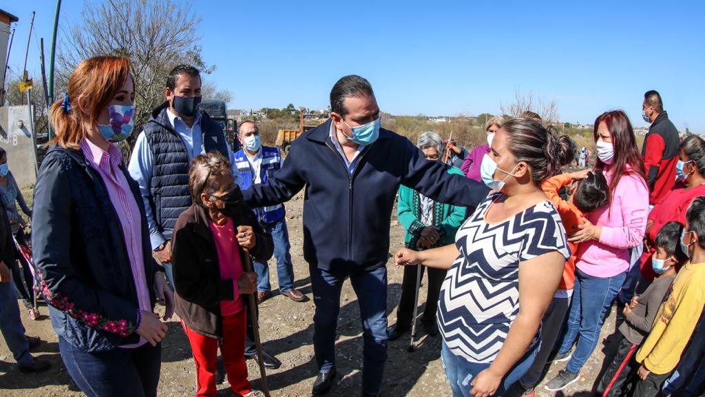 Atiende Rivas peticiones en colonias La Paz, La Fe y CNOP