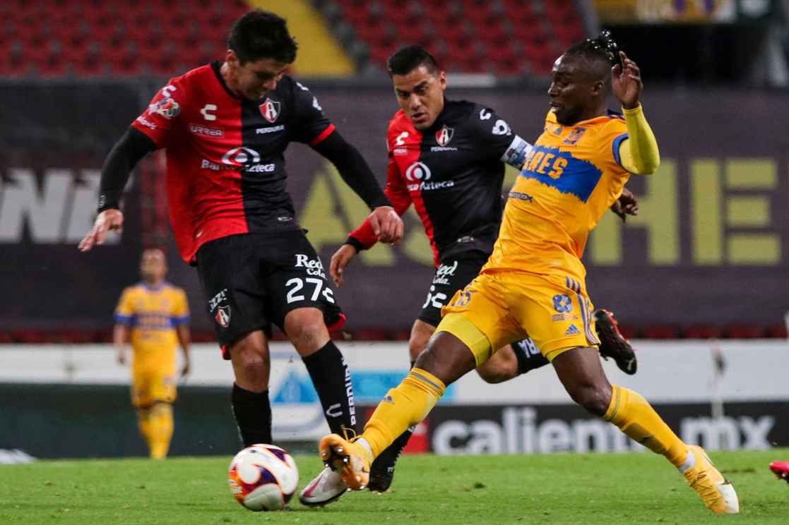 Tigres vence 2-0 al Atlas y lo hunde en la tabla general