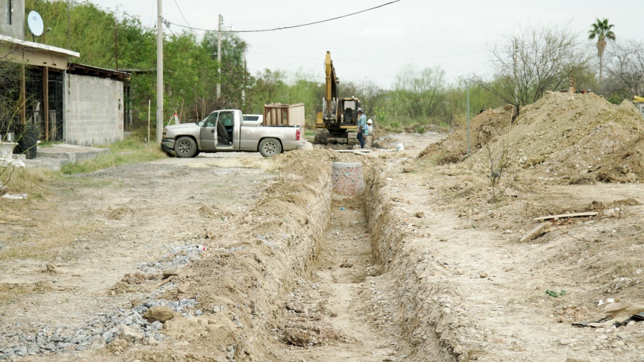 Repara Obras Públicas tres subcolectores de drenaje