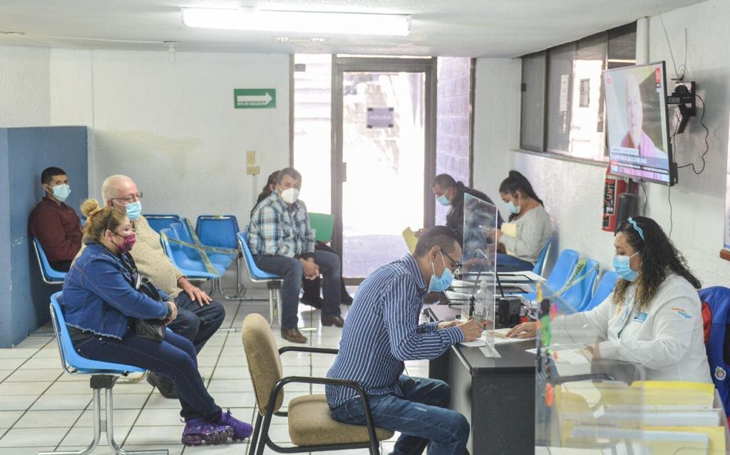 Afecta el frío entrega de los pasaportes