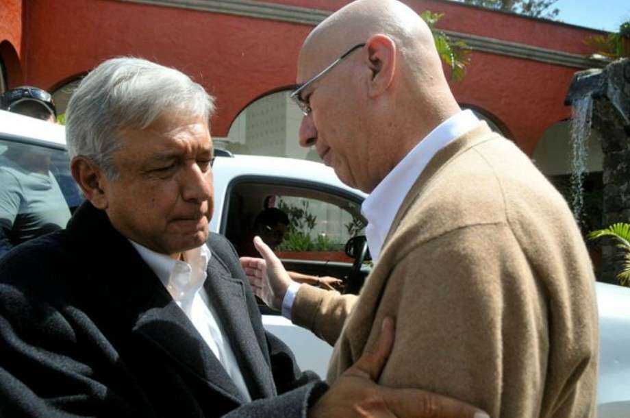 Manda Dante Delgado a AMLO un ‘ramo de rosas’ acompañado de una ‘carta envenenada’