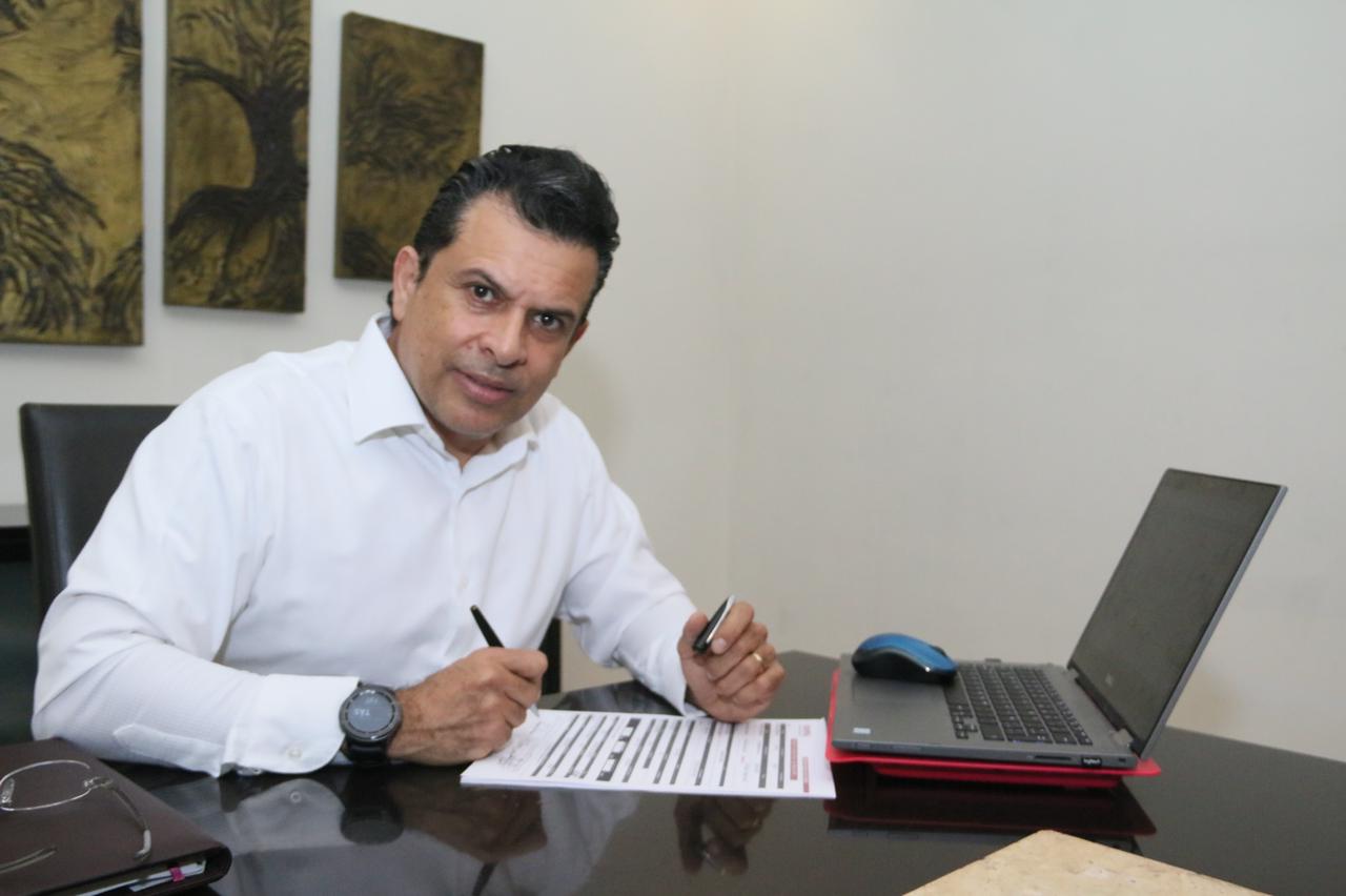 Registra Gattás en Morena sus aspiraciones por la presidencia municipal de Victoria