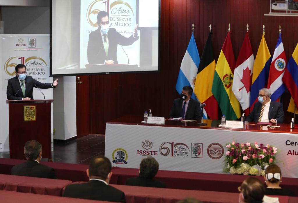 Gestionará el ISSSTE incorporación de sus médicos residentes a hospitales