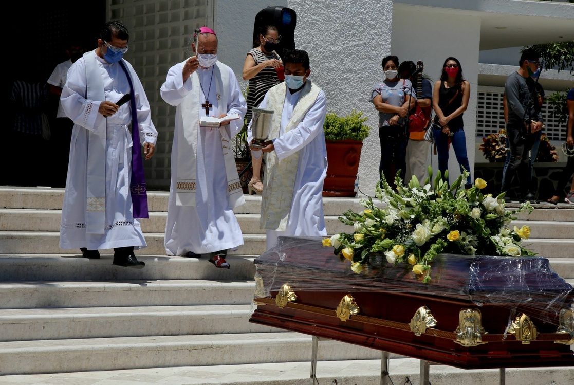 Los muertos por Covid en México: 5 obispos, 172 sacerdotes, 10 diáconos y 7 religiosas