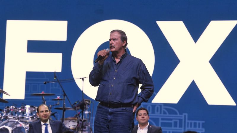 Olvida Fox que a él se le escapó ‘El Chapo’ y escribe a Emma Coronel que AMLO la rescatará