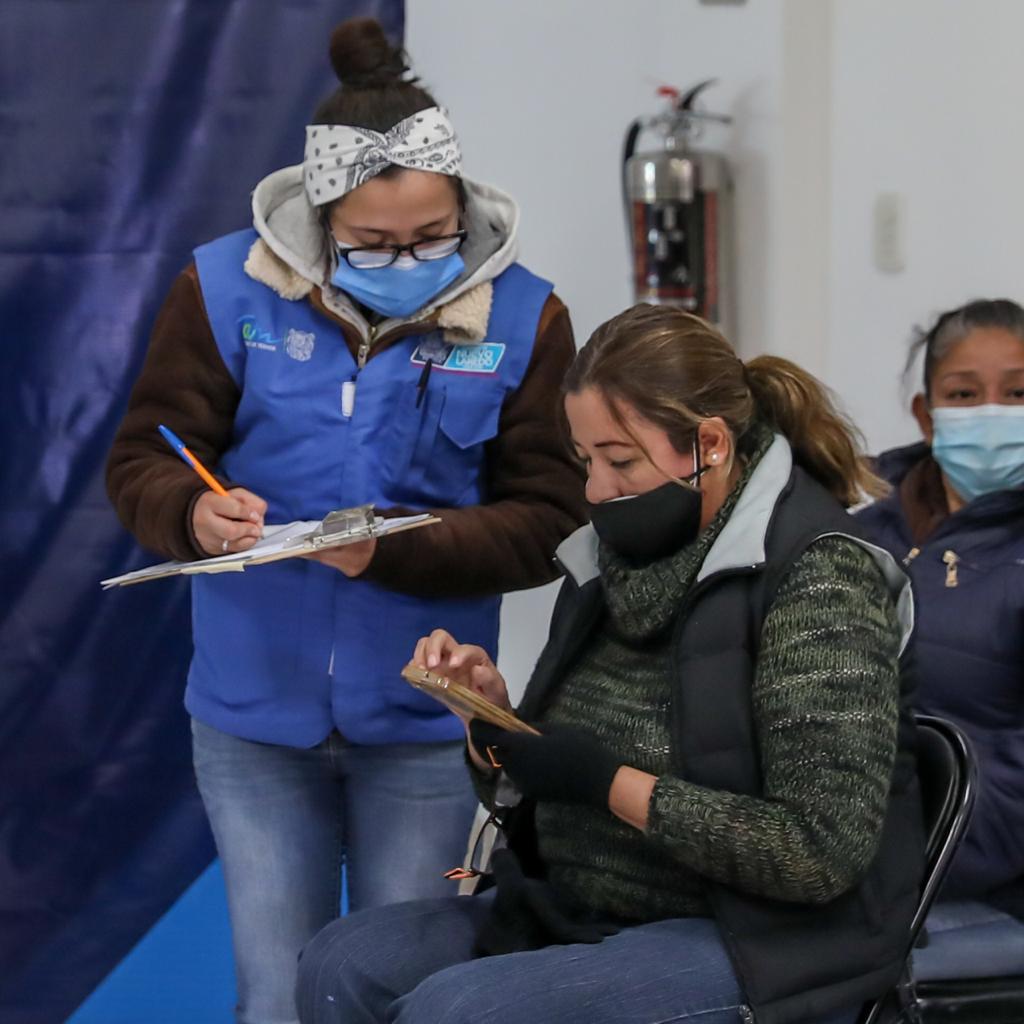 Acerca Rivas trámites y apoyos al poniente de NLD
