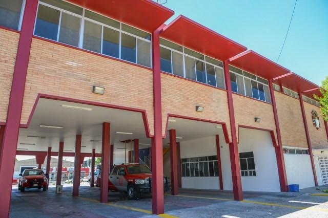 Capacitan a elementos de Protección Civil y Bomberos en traslado de personas quemadas