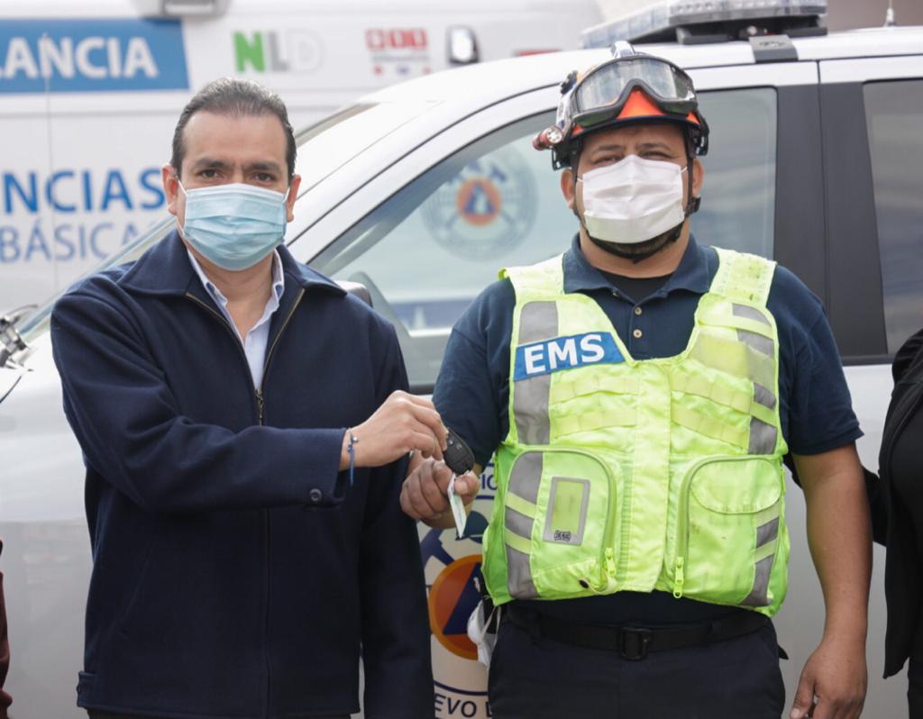 Entrega Rivas una camioneta y dos ambulancias nuevas a Protección Civil y Bomberos