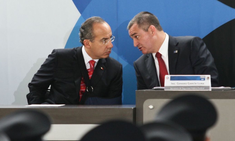 Implican a Felipe Calderón en desvío de $300 mil millones en época de  García Luna