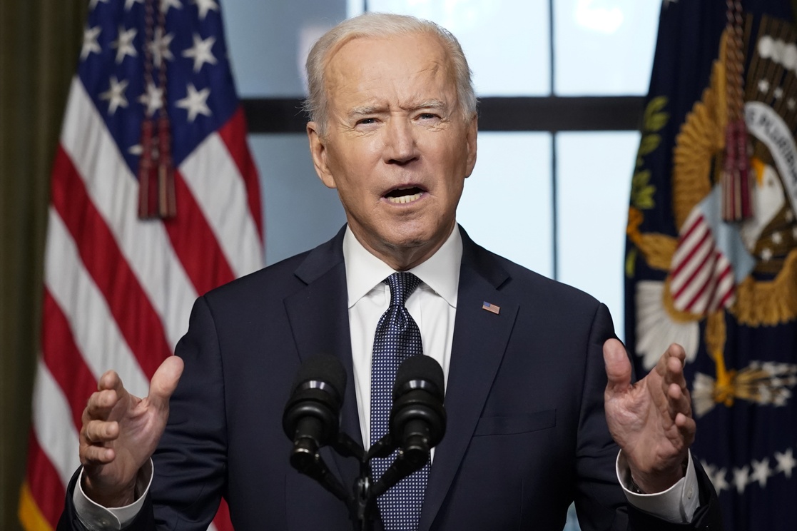 Más de 100 premios nobeles y 60 jefes de Estado piden a Biden liberar vacunas anticovid
