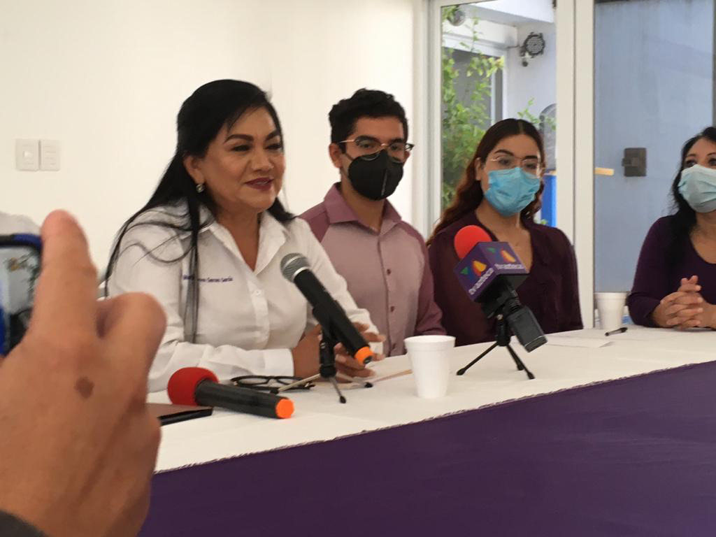 Maritere, la independiente con ‘oficina bajo el brazo’ para tener contacto con la comunidad