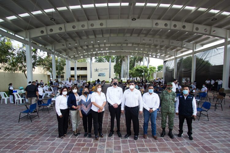 Constata Rector apoyo de la UAT al programa de vacunación anti COVID-19