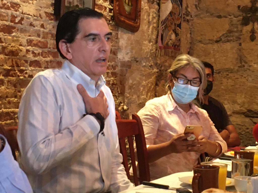 Mario Leal casi llora: Lo echan del equipo ‘cabecista’ por chismes al gobernador