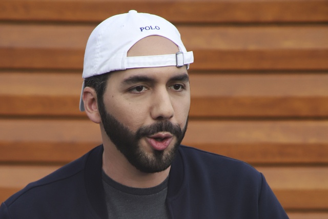 Nayib Bukele desaira a enviado de EU porque a él lo ignoraron cuando fue sin agenda