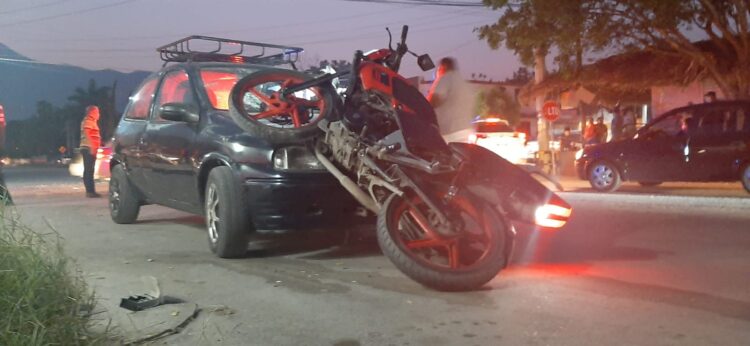 Chevy impacta a motociclista en el 27 Matamoros de Victoria; le provoca serias lesiones