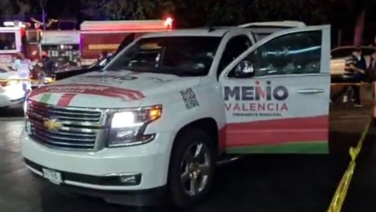 Balacean camioneta de candidato del PRI a alcaldía de Morelia, hay dos heridos