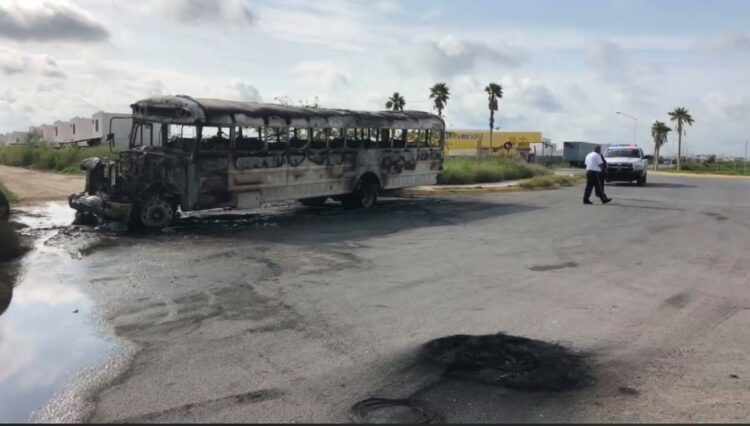 Vive Reynosa una mañana de enfrentamientos, persecuciones e incendio de vehículos