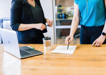 Ricardo Vega Serrador brinda las tendencias top para emprendedoras digitales.