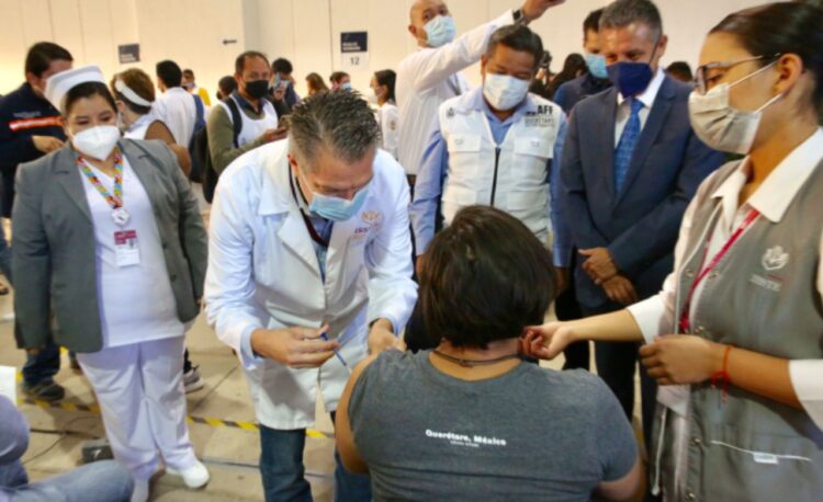 Es necesario vacunarse para vencer a la pandemia: ISSSTE